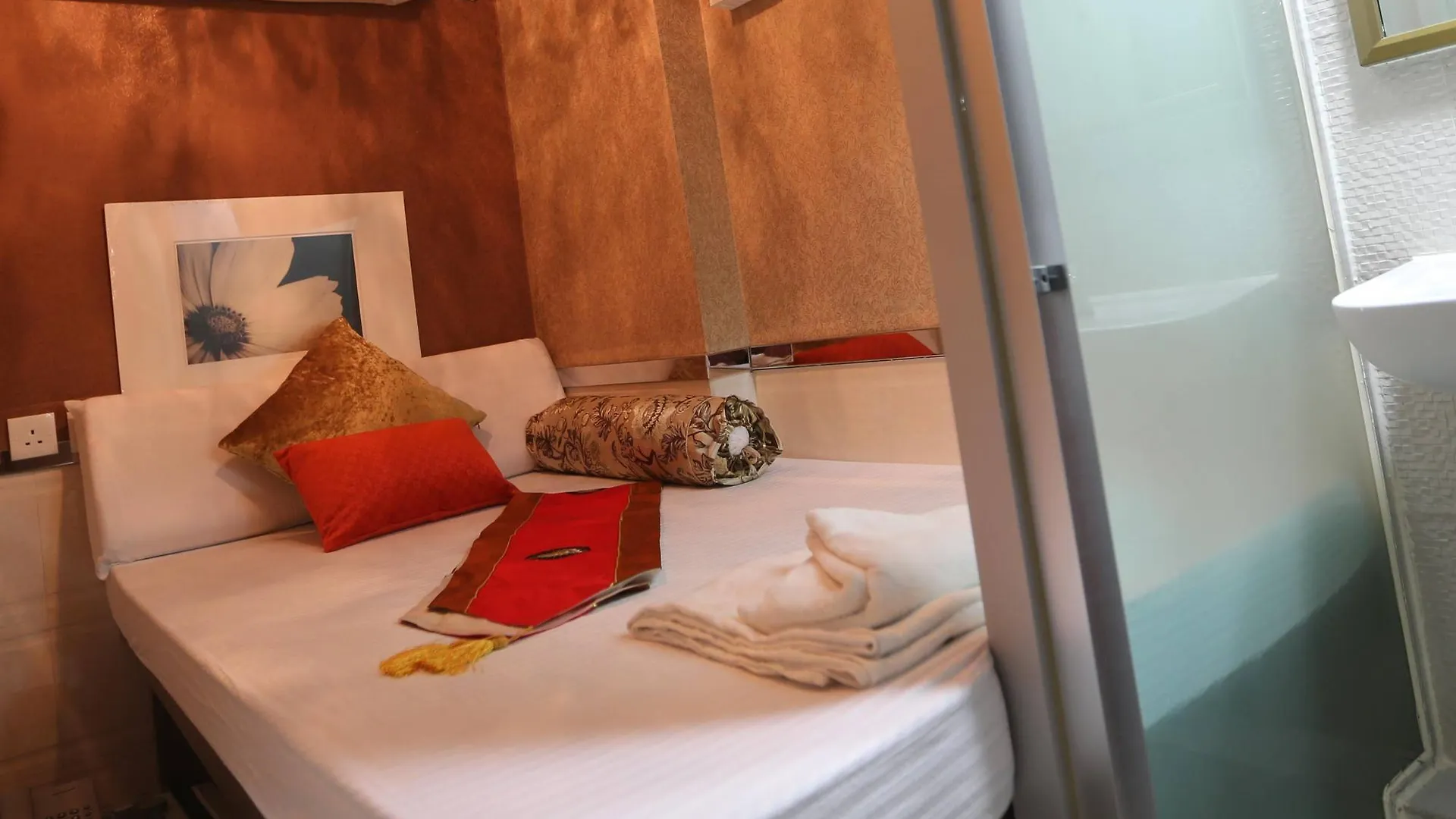 Temple Street Hotel Hong Kong Guest house
