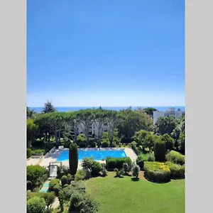https://t2-avec-magnifique-vue-mer-piscine-clim-parking.fr-provencehotel.com