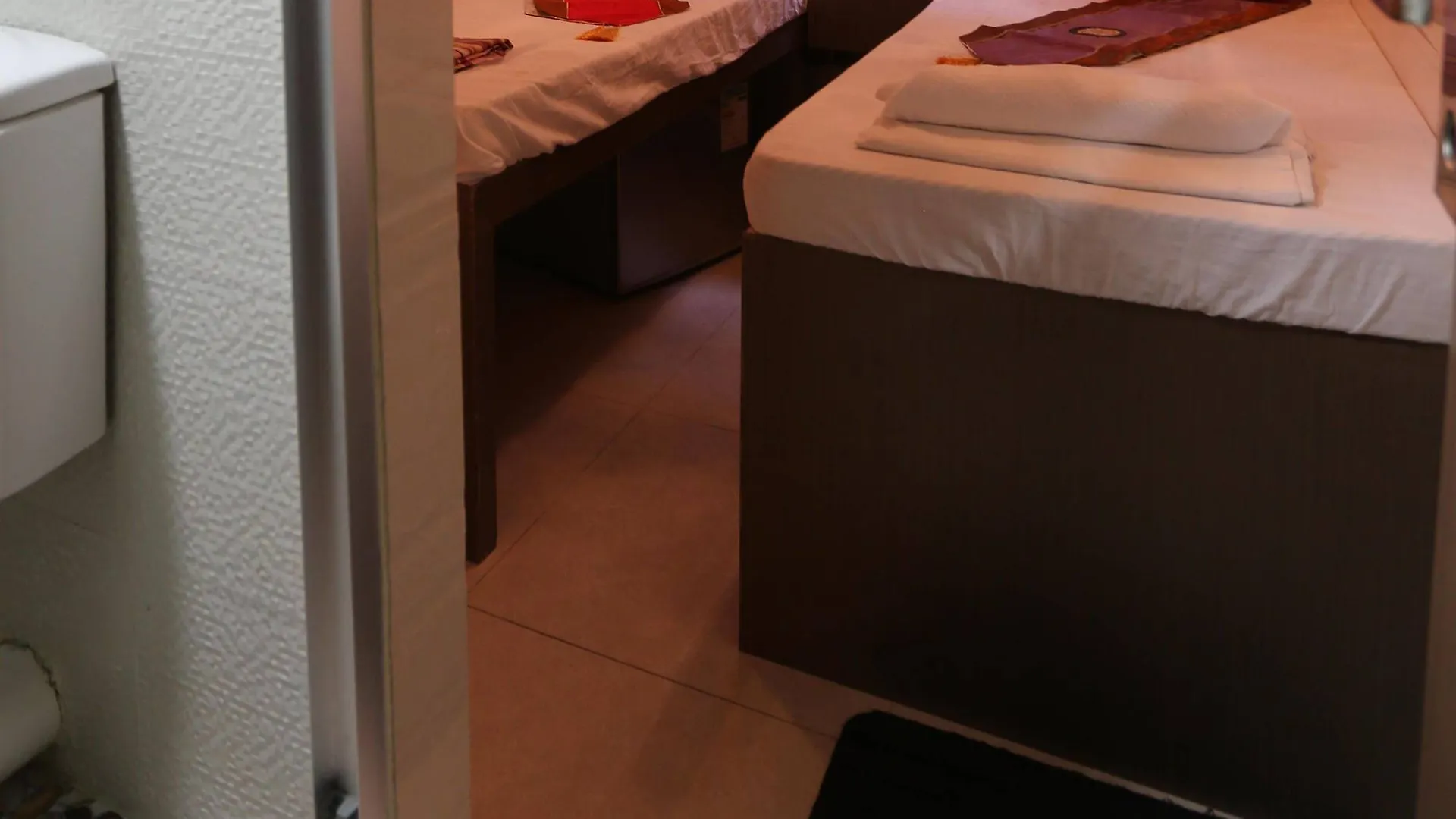 Temple Street Hotel Hong Kong Affittacamere